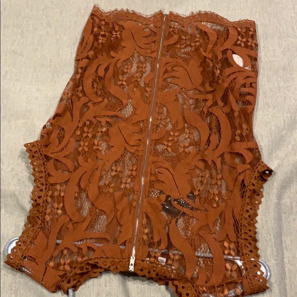 Pumpkin Spice Gorgeous Lace top - Picture 6 of 8